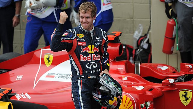 Ahora es oficial: Vettel se viste de rojo en 2015