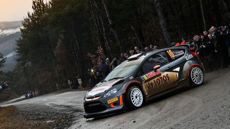 Rally Mundial: Ogier pierde tiempo, pero lidera. Kubica ganó el tramo