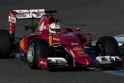 Vettel comenzó con el pié derecho