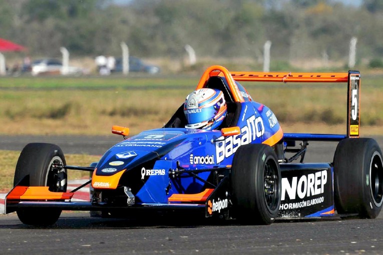 Fórmula Renault: En el Werner Basalto, la leyenda continúa