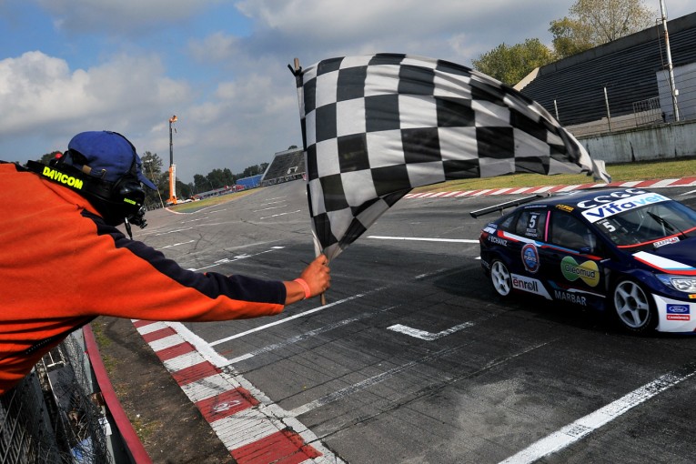 El TC 2000 cruza el charco y llega a Uruguay