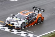DTM: Wickens ganó la segunda y Mercedes se quedó con ambas carreras