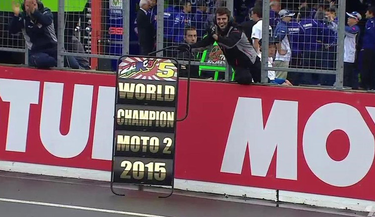 MotoGP: Moto2 – Zarco celebra el título desde lo más alto del podio