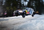WRC: Ogier sigue adelante a pesar que la nieve lo puso en apuros