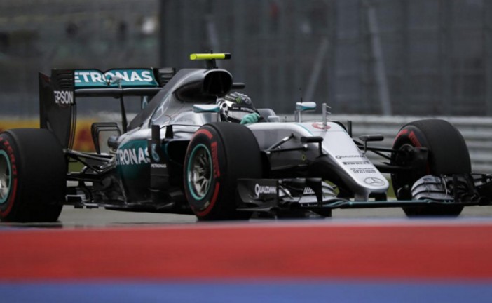 Fórmula 1: Rosberg se queda con la pole position en Rusia