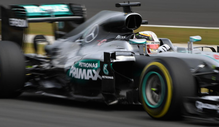Fórmula 1: Hamilton da un golpe de autoridad y se lleva la Pole en Sepang