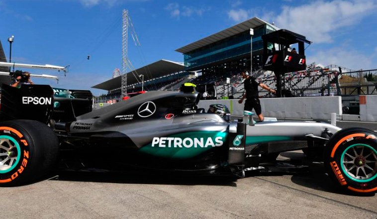 Fórmula 1: Rosberg marca el ritmo en unos pausados Libres 1 en Suzuka