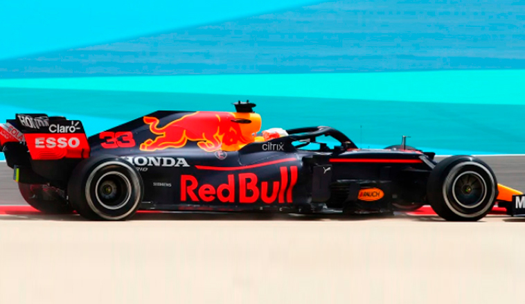 Fórmula 1: Verstappen se lleva el primer día de test; problemas para Mercedes y debut de Sainz con Ferrari