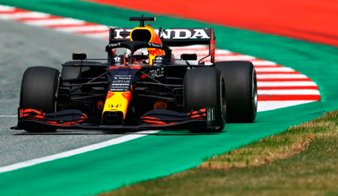 Fórmula 1: Verstappen rompe el crono para batir a un desesperado Hamilton