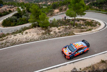 WRC: Neuville se queda con los tramos matinales en Cataluña