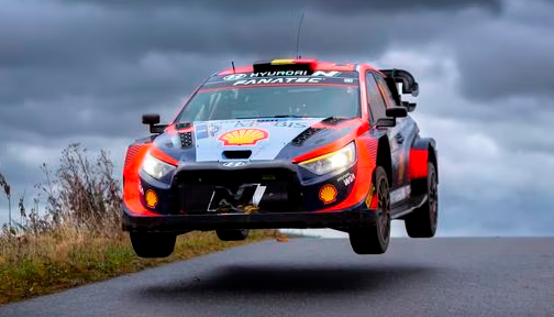 WRC: Neuville toma el mando y Rovanpera acaricia el título
