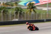 MotoGP: Espargaró coloca a KTM al frente y lidera día 1 del shakedown