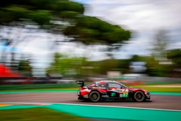 WEC: Valentino Rossi logra su primera pole; «Pechito» quedó 2° y Varrone clasificó 14° en Imola