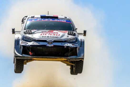 WRC: Sébastien Ogier sobrevive al brutal sábado en Cerdeña