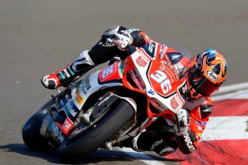 Superbike: Mercado se lesionó probando en Jerez