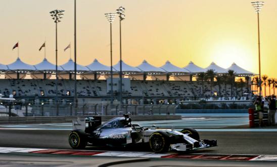 Hamilton maneja los tiempos en Abu Dhabi