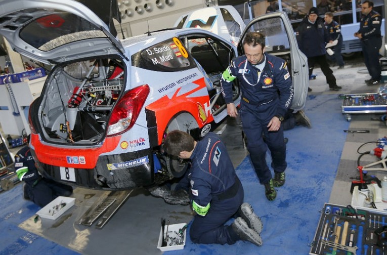 WRC: Sordo y Neuville iniciaron los test rumbo a Monte Carlo