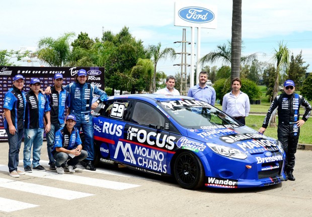 Turismo Nacional: Martos Competición presento el equipo