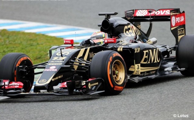 F1: El E23 se estrenó en Jerez