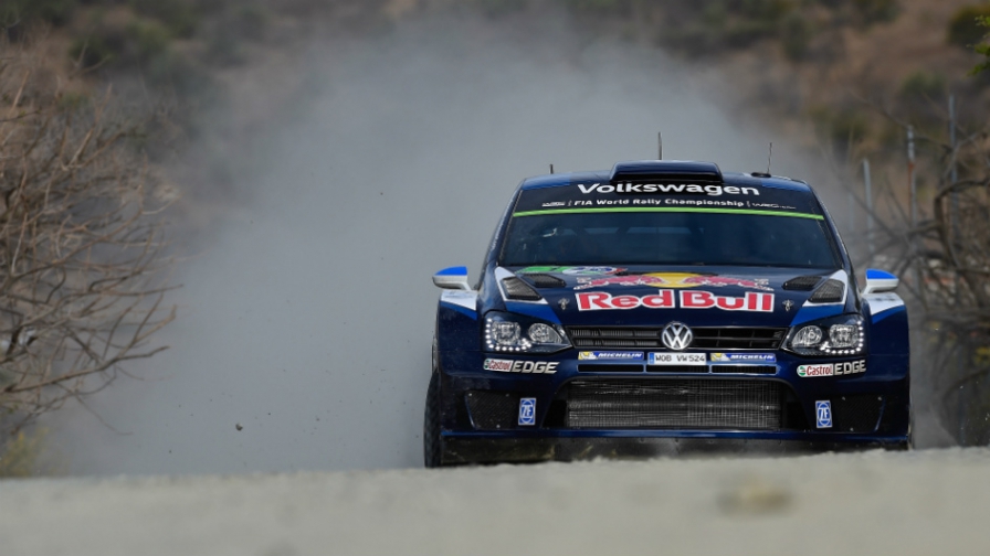 WRC: un error de Latvala, deja al frente a Ogier