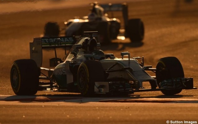 F1: Bahréin, la noche en el reino del desierto busca la debilidad de Mercedes