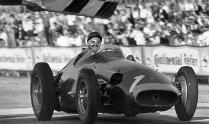 El 4 de Agosto de 1957 en Nürburgring, Fangio realizaba su «obra cumbre»