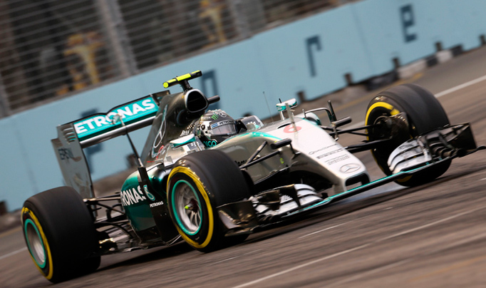 Fórmula 1: Mercedes domina los Libres 1 de Singapur