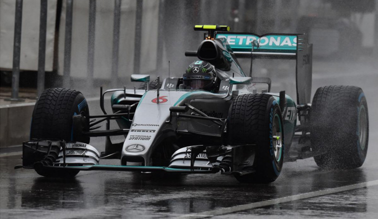 Fórmula 1: Rosberg logra la Pole en una pista muy delicada por la lluvia