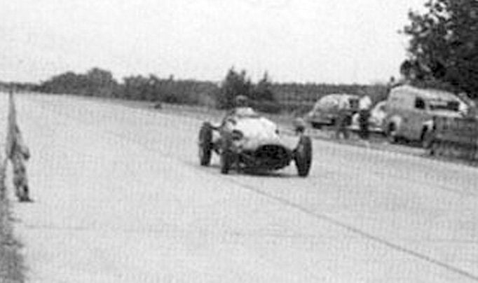 En 1955 se comparaban las velocidades de distintos autos de competición