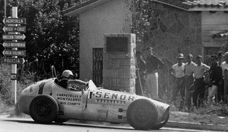 12 de Enero de 1964, se disputaba la semana de la velocidad en Carlos Paz