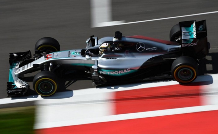 Fórmula 1: Hamilton se impone a Rosberg en los últimos minutos de los Libres 3