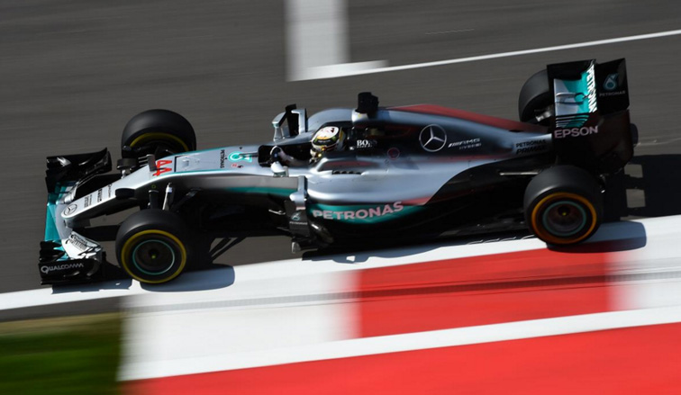 Fórmula 1: Hamilton se impone a Rosberg en los últimos minutos de los Libres 3