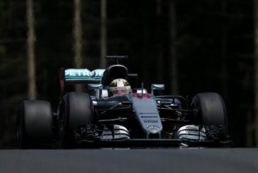 Fórmula 1: Hamilton se lleva la Pole en una desordenada clasificación bajo condiciones mixtas