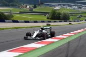 Fórmula 1: La lluvia arruina los Libres 2 pero no evita el dominio de Mercedes