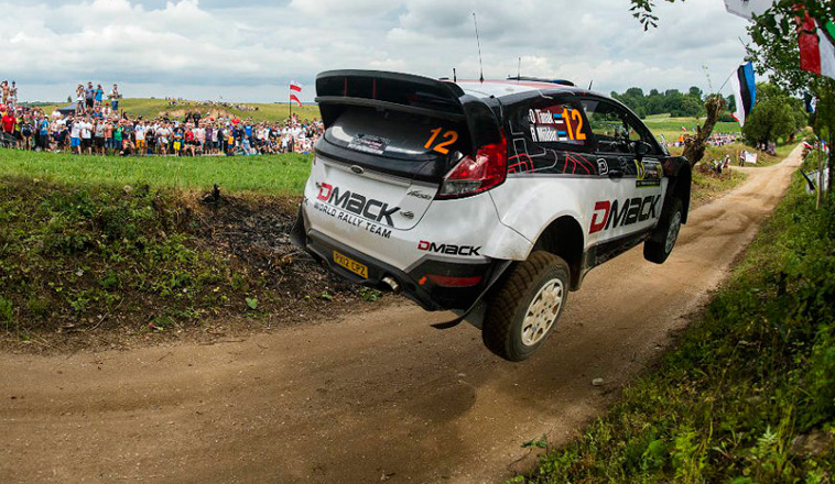 WRC: un brillante Tanak, lidera el rally de Polonia