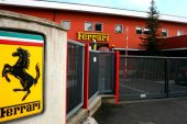Fórmula 1: Briatore receta a Ferrari construir una fábrica en Inglaterra para volver a ganar