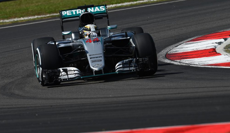 Fórmula 1: Hamilton vuelve al liderato en los Libres 2 de Sepang