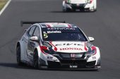 WTCC: Michelisz lideró la carrera inicial
