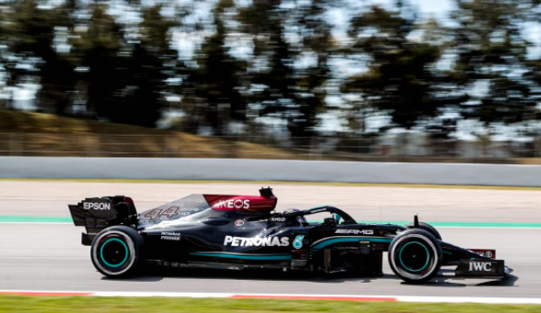 Fórmula 1: Hamilton cierra el viernes con el mejor tiempo; Alonso logra el 5º puesto
