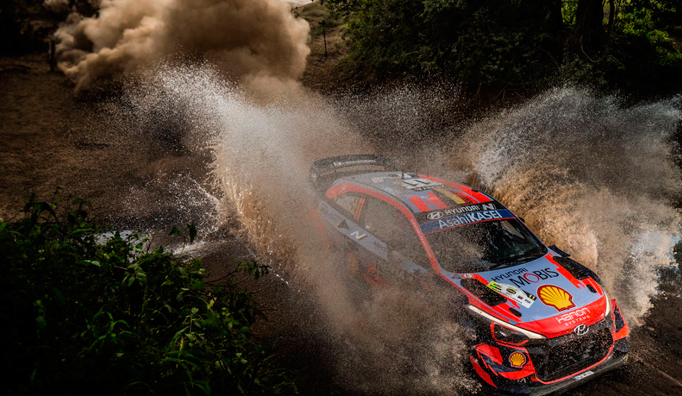WRC: Neuville se encamina hacia otra victoria histórica en el Rally Safari