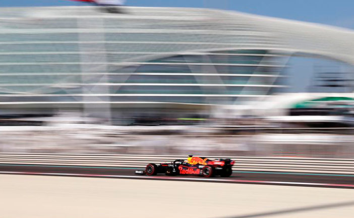 Fórmula 1: Verstappen golpea primero en el arranque del duelo final