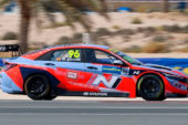 WTCR: Mikel Azcona gana la carrera 1 en Bahrein
