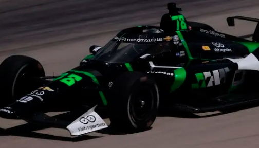 Indy Car: Agustín Canapino finalizó en el puesto 21º y zafó de un golpe en Indianápolis