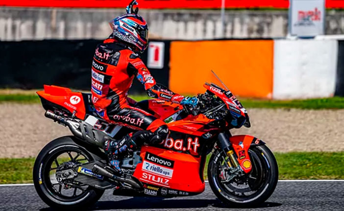 MotoGP:  Pirro sorprende en la primer entrenamiento y Bezzechi «clava» récord en el segundo