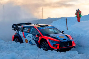 WRC: Neuville vuela para acercarse a Evans, el líder