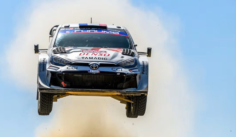 WRC: Sébastien Ogier sobrevive al brutal sábado en Cerdeña