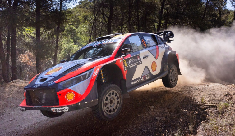 WRC: Tänak se afianza como líder