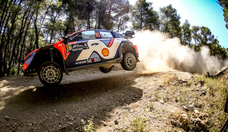 WRC: Tanak se aleja de Ogier; Neuville enfadado y desilusionado
