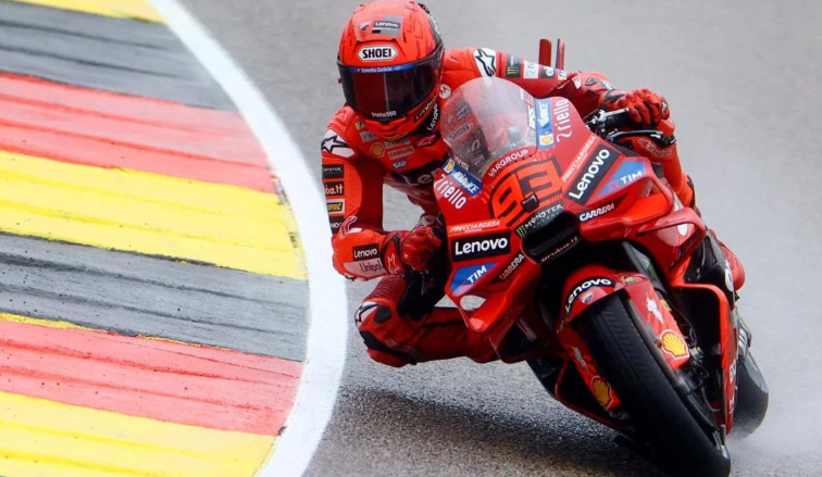 MotoGP: Ni la lluvia frena a Marc Márquez… pole en Sachsenring