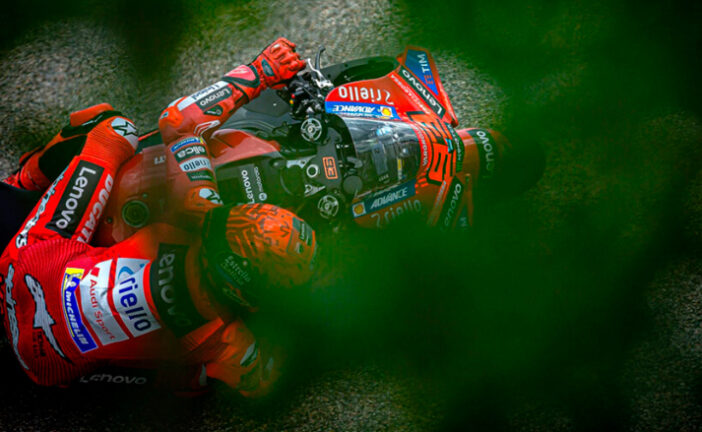 MotoGP: Un Márquez relajado, manda en las prácticas